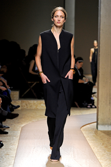 desfile-celine-parisverao2011rtw-132