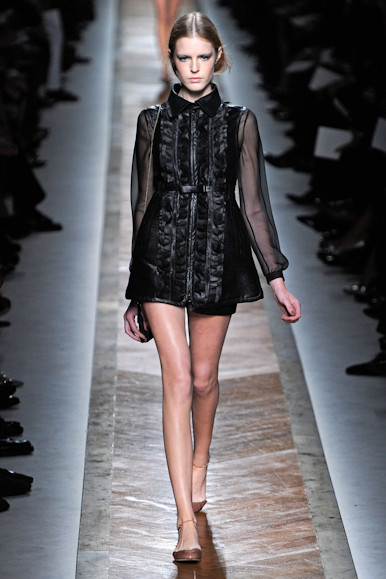 desfile-valentino-parisverao2011rtw-110
