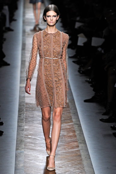 desfile-valentino-parisverao2011rtw-114