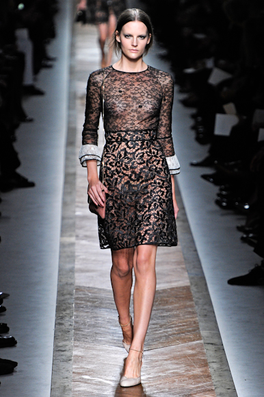 desfile-valentino-parisverao2011rtw-125