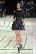 desfile-amcqueen-parisverao2011rtw-111