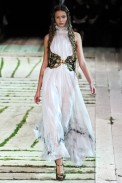 desfile-amcqueen-parisverao2011rtw-123