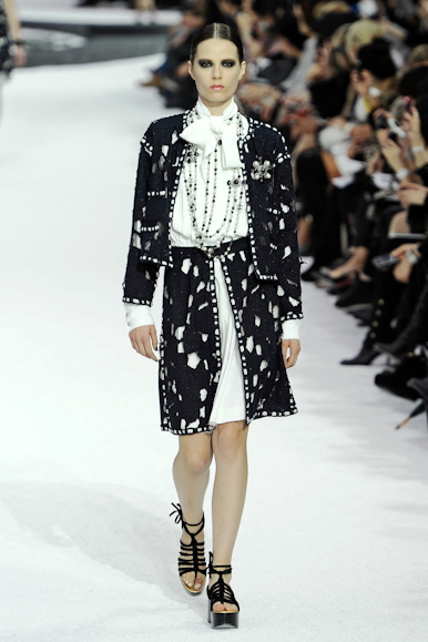 desfile-chanel-parisverao2011rtw-101