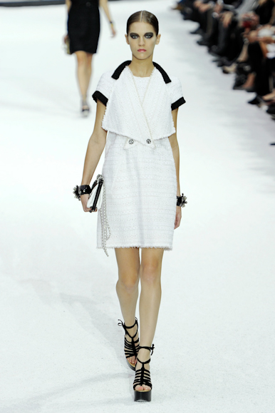 desfile-chanel-parisverao2011rtw-103
