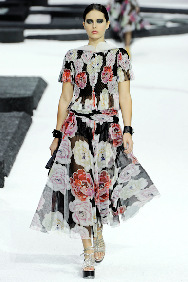 desfile-chanel-parisverao2011rtw-137