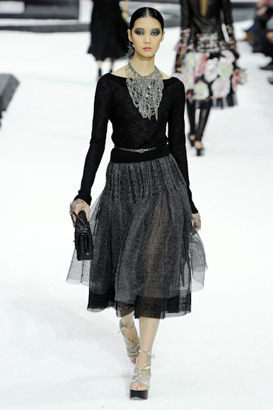 desfile-chanel-parisverao2011rtw-152