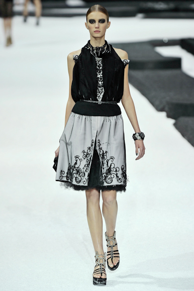 desfile-chanel-parisverao2011rtw-170