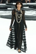 desfile-chanel-parisverao2011rtw-173