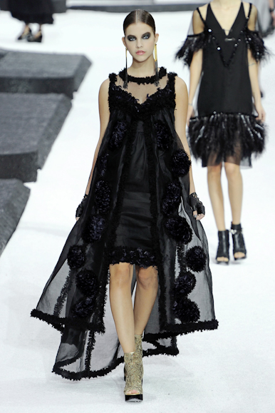 desfile-chanel-parisverao2011rtw-177