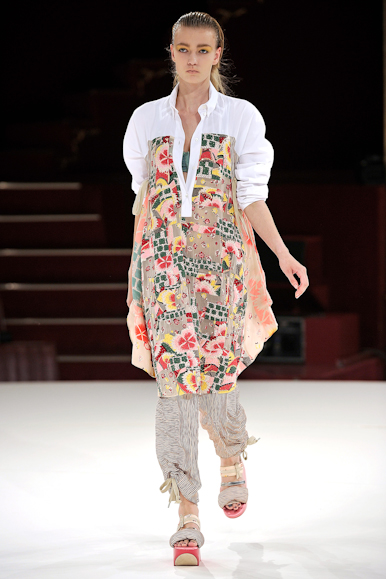 desfile-kenzo-parisverao2011rtw-104