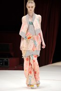 desfile-kenzo-parisverao2011rtw-105