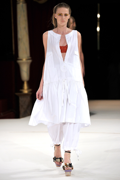 desfile-kenzo-parisverao2011rtw-114