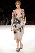 desfile-kenzo-parisverao2011rtw-119