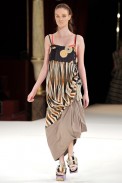 desfile-kenzo-parisverao2011rtw-122