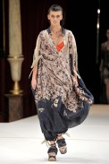 desfile-kenzo-parisverao2011rtw-126