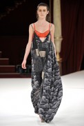 desfile-kenzo-parisverao2011rtw-132