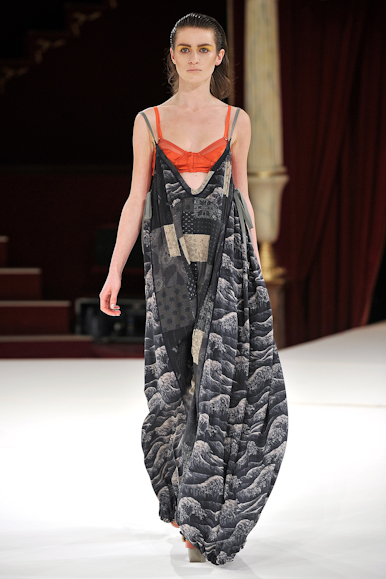 desfile-kenzo-parisverao2011rtw-132