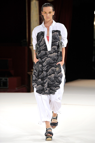 desfile-kenzo-parisverao2011rtw-133