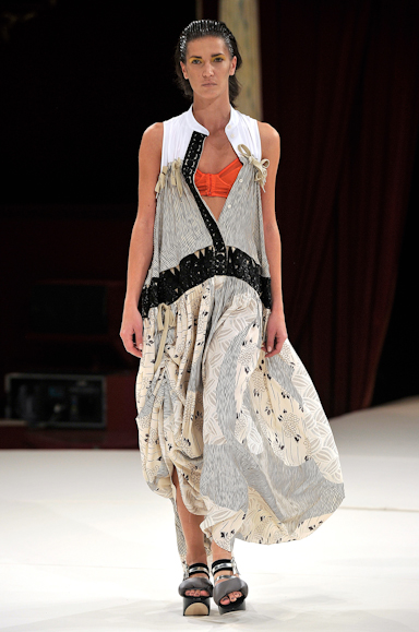 desfile-kenzo-parisverao2011rtw-138