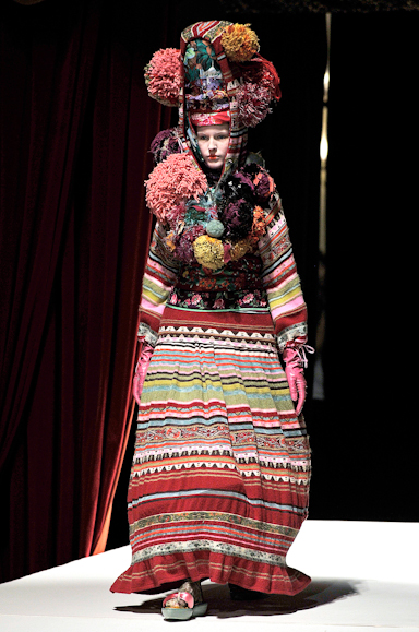 desfile-kenzo-parisverao2011rtw-139