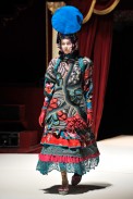 desfile-kenzo-parisverao2011rtw-144