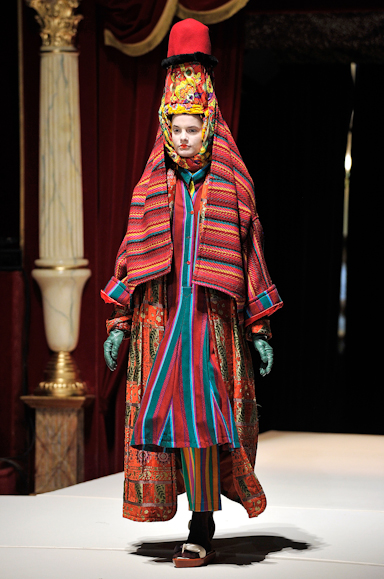 desfile-kenzo-parisverao2011rtw-146