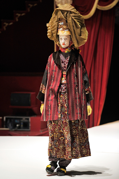 desfile-kenzo-parisverao2011rtw-150
