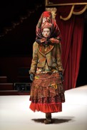desfile-kenzo-parisverao2011rtw-152