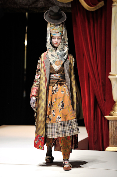 desfile-kenzo-parisverao2011rtw-156