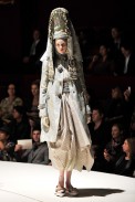 desfile-kenzo-parisverao2011rtw-159