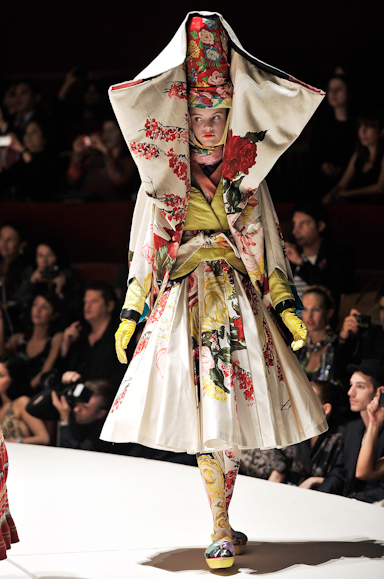 desfile-kenzo-parisverao2011rtw-162