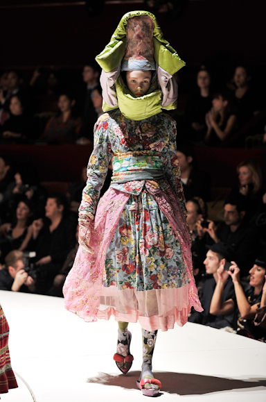desfile-kenzo-parisverao2011rtw-163
