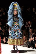 desfile-kenzo-parisverao2011rtw-165