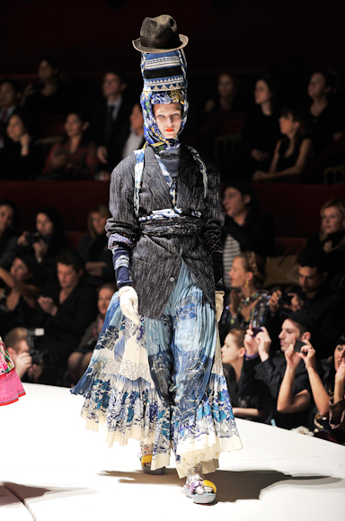 desfile-kenzo-parisverao2011rtw-167
