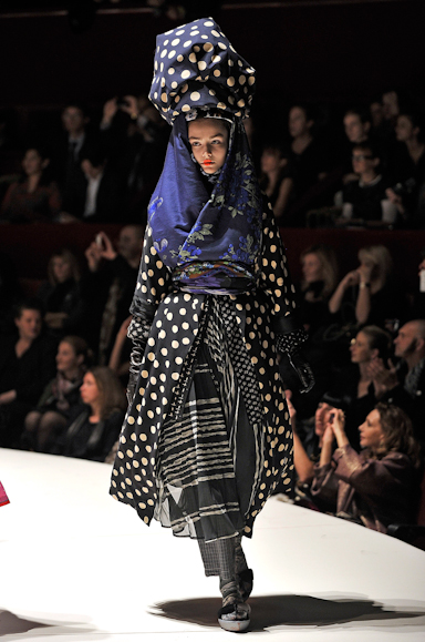 desfile-kenzo-parisverao2011rtw-168
