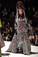 desfile-kenzo-parisverao2011rtw-172