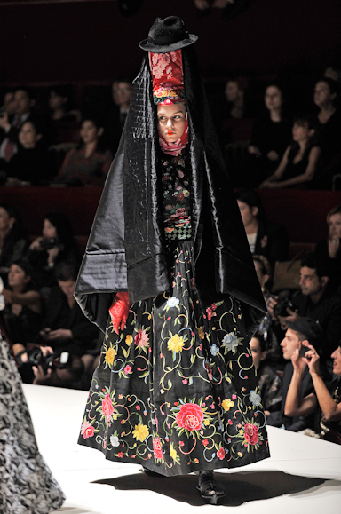 desfile-kenzo-parisverao2011rtw-174