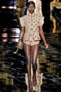 desfile-lvouitton-parisverao2011rtw-101