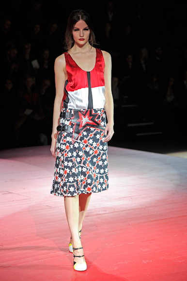 desfiles-miumiu-parisverao2011rtw-104