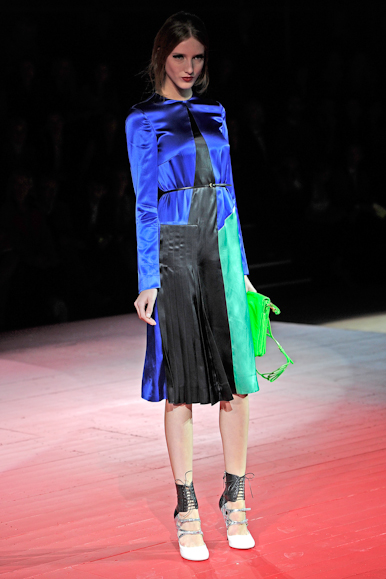 desfiles-miumiu-parisverao2011rtw-111