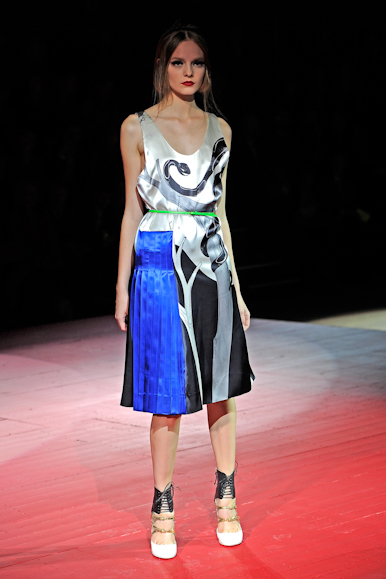 desfiles-miumiu-parisverao2011rtw-112