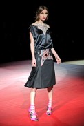 desfiles-miumiu-parisverao2011rtw-116