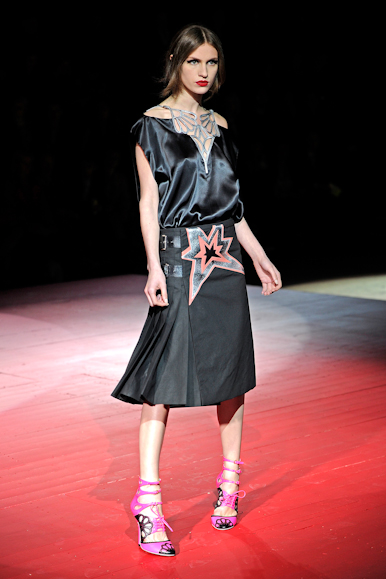 desfiles-miumiu-parisverao2011rtw-116