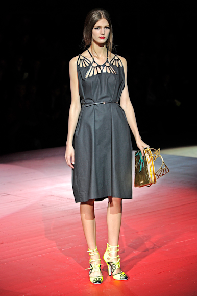 desfiles-miumiu-parisverao2011rtw-117