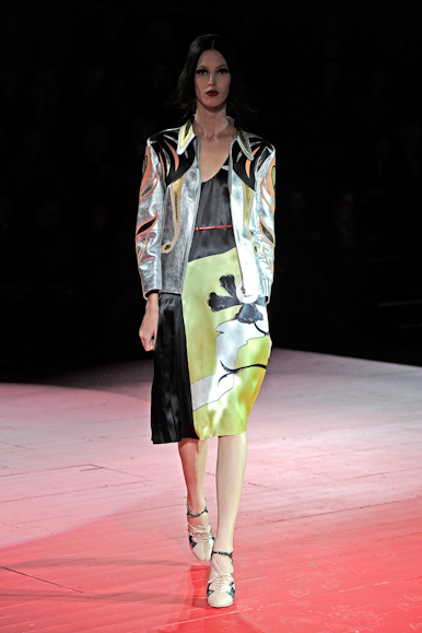 desfiles-miumiu-parisverao2011rtw-123