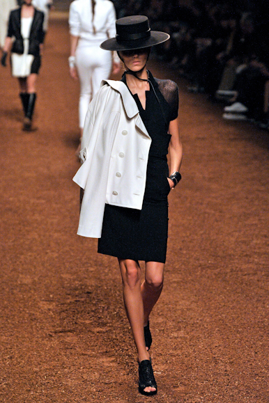 desfiles-hermes-parisverao2011rtw-103