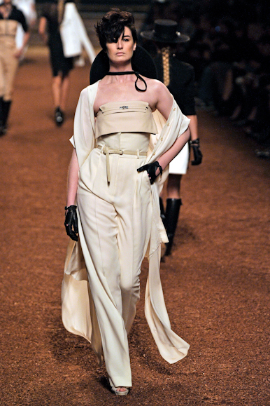 desfiles-hermes-parisverao2011rtw-105