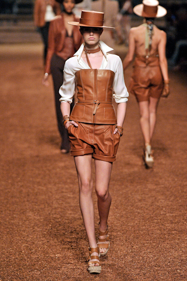 desfiles-hermes-parisverao2011rtw-123
