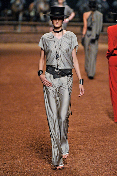 desfiles-hermes-parisverao2011rtw-136