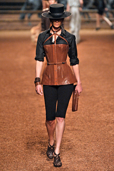 desfiles-hermes-parisverao2011rtw-138